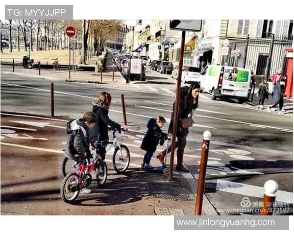 细数巴黎五大高光时刻,满满回忆杀 细数巴黎五大高光时刻,满满回忆杀